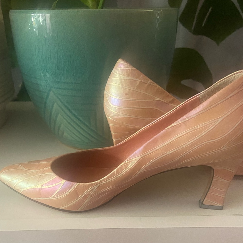 Vintage Versani iridescent made in Italy pumps size 9